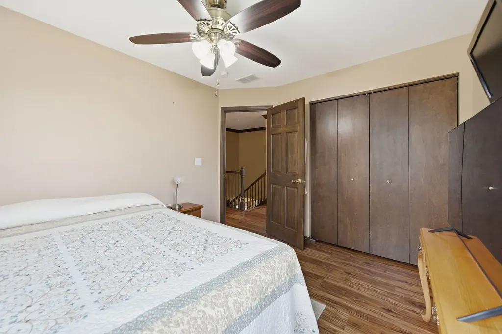1812 Hampton Court Plainfield IL 60586