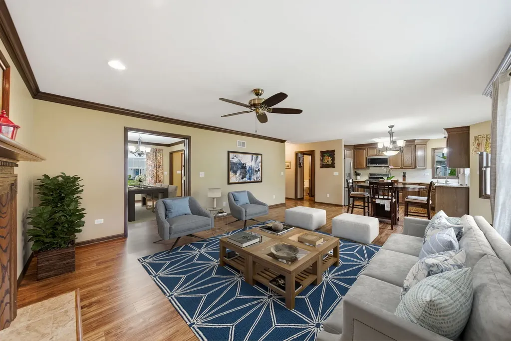 1812 Hampton Court Plainfield IL 60586