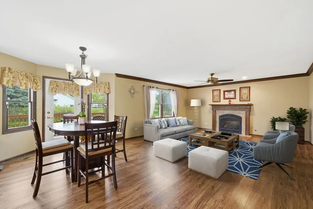 1812 Hampton Court Plainfield IL 60586