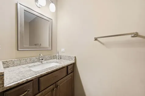 1812 Hampton Court Plainfield IL 60586