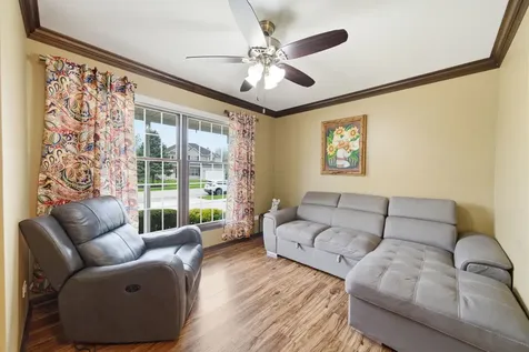 1812 Hampton Court Plainfield IL 60586