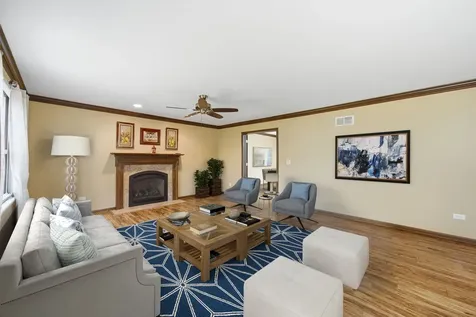 1812 Hampton Court Plainfield IL 60586