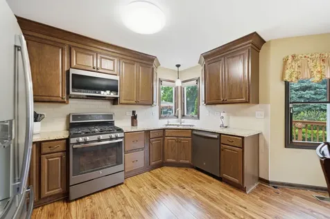 1812 Hampton Court Plainfield IL 60586