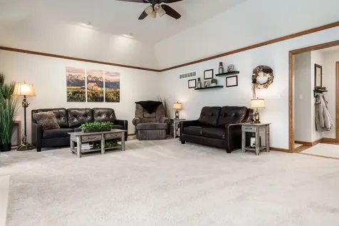 32 Shadow Ridge Lane Rockford IL 61107