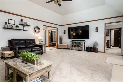32 Shadow Ridge Lane Rockford IL 61107