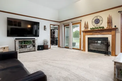 32 Shadow Ridge Lane Rockford IL 61107