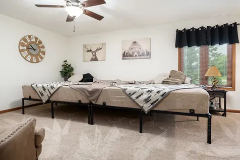 32 Shadow Ridge Lane Rockford IL 61107