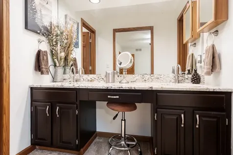 32 Shadow Ridge Lane Rockford IL 61107