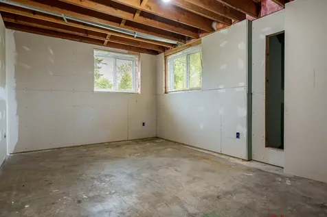 32 Shadow Ridge Lane Rockford IL 61107