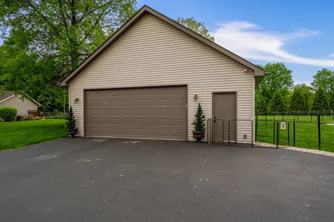32 Shadow Ridge Lane Rockford IL 61107