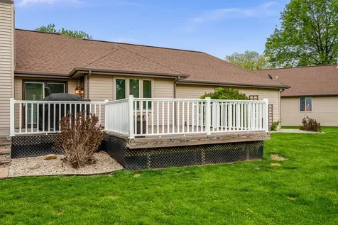 32 Shadow Ridge Lane Rockford IL 61107