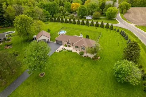 32 Shadow Ridge Lane Rockford IL 61107