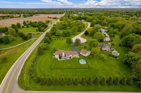 32 Shadow Ridge Lane Rockford IL 61107