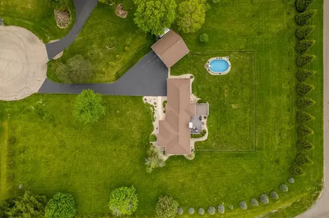 32 Shadow Ridge Lane Rockford IL 61107
