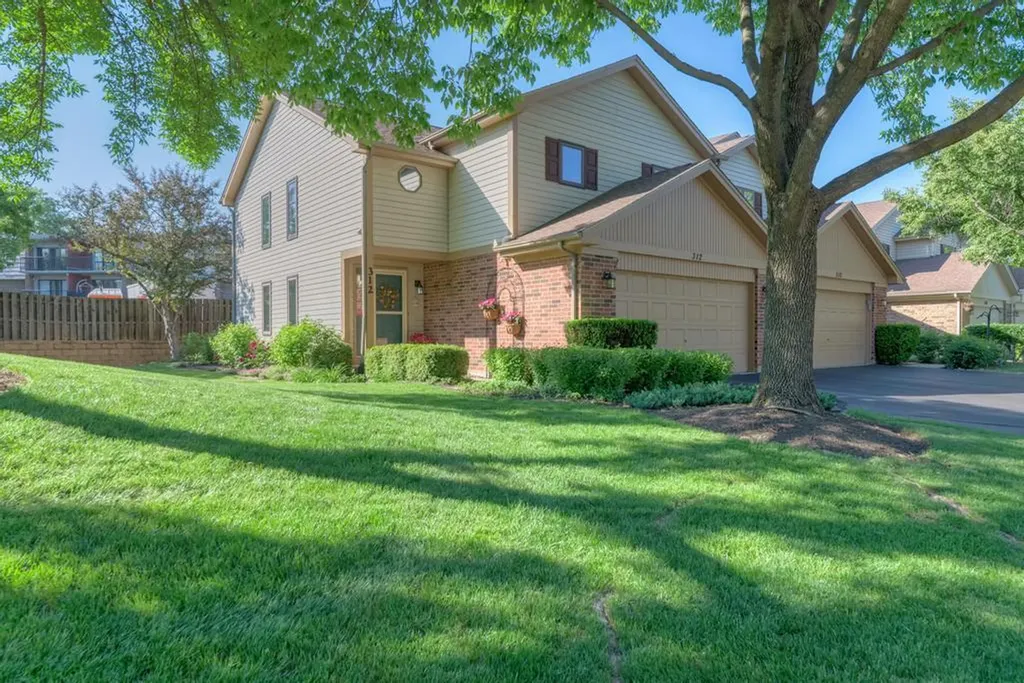 312 Cromwell Court Westmont IL 60559
