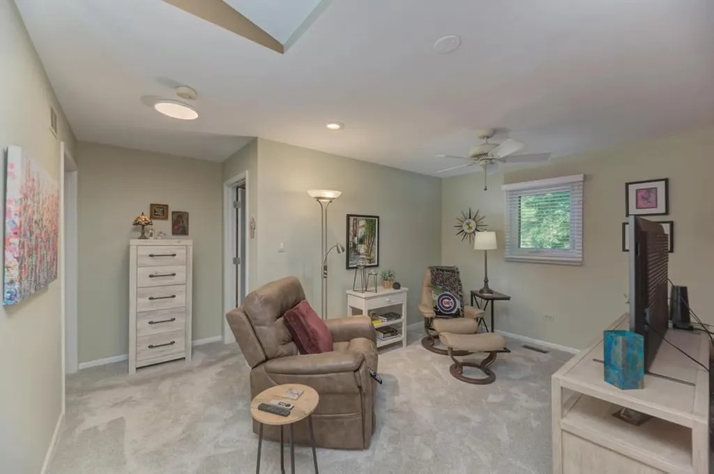 312 Cromwell Court Westmont IL 60559