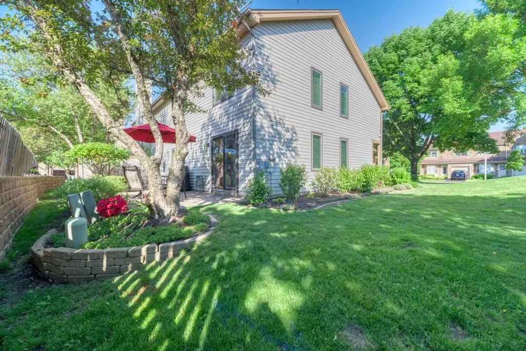 312 Cromwell Court Westmont IL 60559