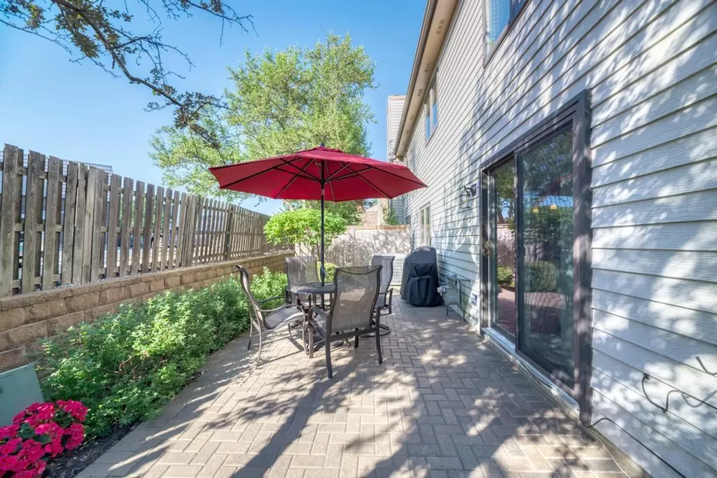 312 Cromwell Court Westmont IL 60559