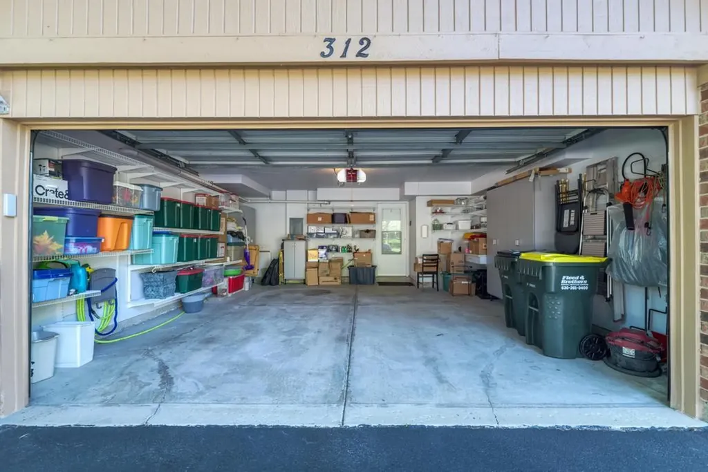 312 Cromwell Court Westmont IL 60559