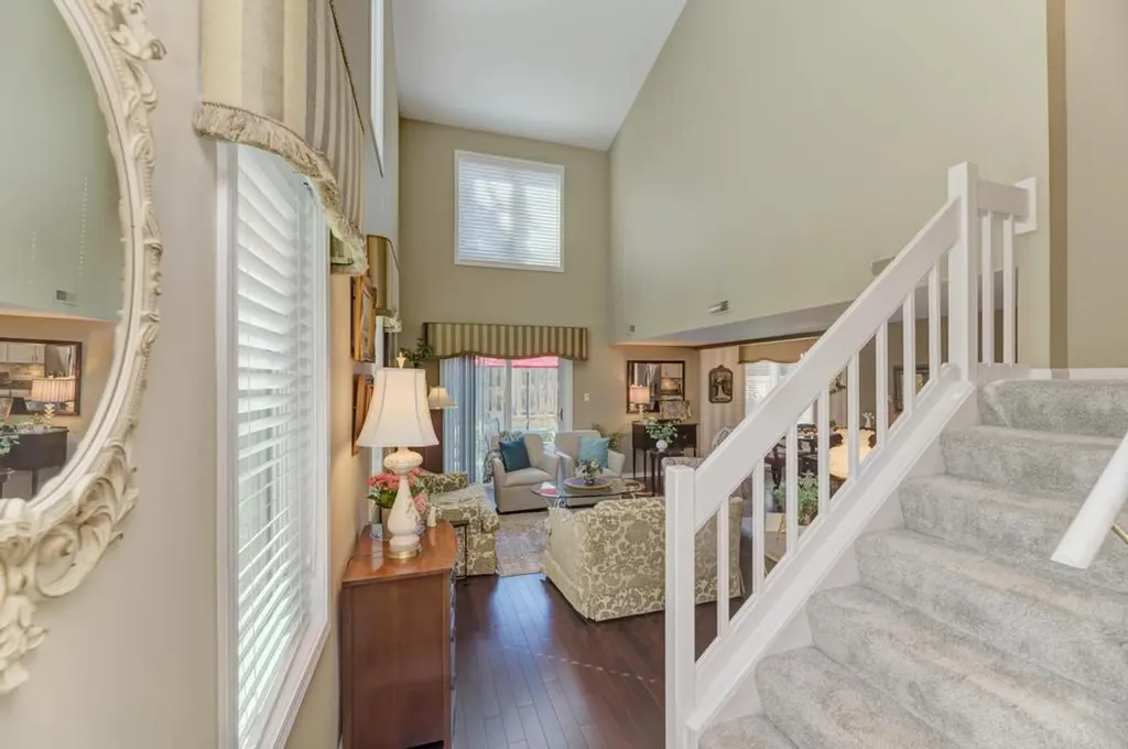 312 Cromwell Court Westmont IL 60559