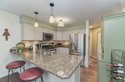 312 Cromwell Court Westmont IL 60559