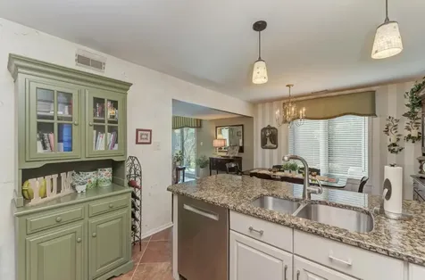 312 Cromwell Court Westmont IL 60559