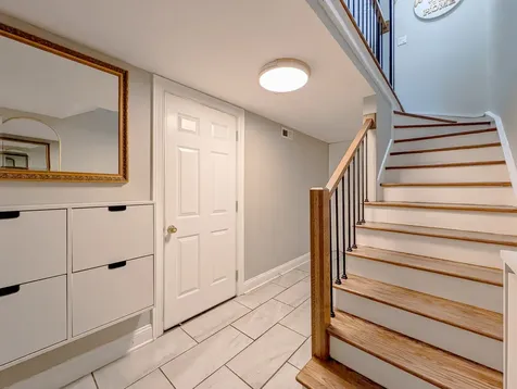 1931 Governors Lane Hoffman Estates IL 60169