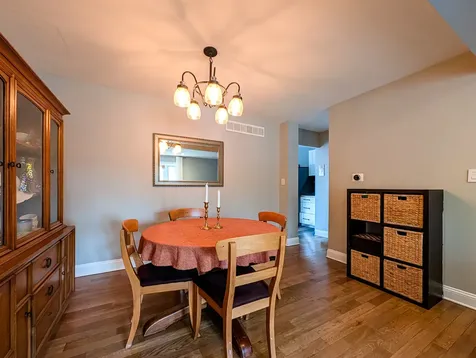 1931 Governors Lane Hoffman Estates IL 60169