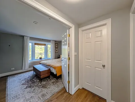 1931 Governors Lane Hoffman Estates IL 60169