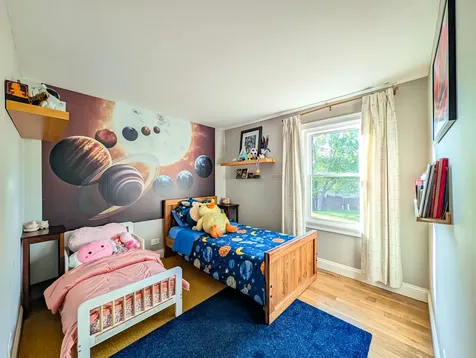 1931 Governors Lane Hoffman Estates IL 60169