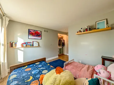1931 Governors Lane Hoffman Estates IL 60169