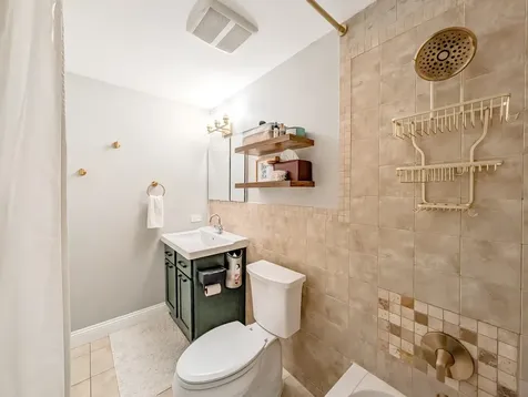 1931 Governors Lane Hoffman Estates IL 60169