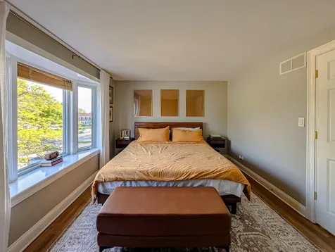1931 Governors Lane Hoffman Estates IL 60169