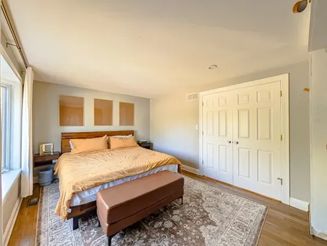 1931 Governors Lane Hoffman Estates IL 60169