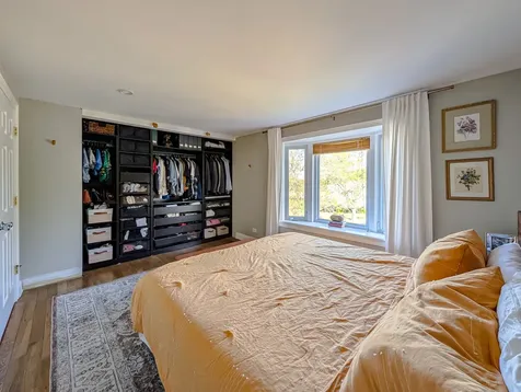 1931 Governors Lane Hoffman Estates IL 60169