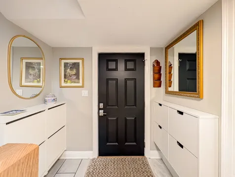 1931 Governors Lane Hoffman Estates IL 60169