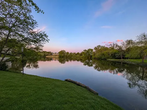 1931 Governors Lane Hoffman Estates IL 60169