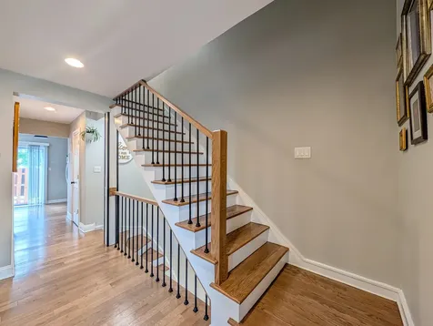 1931 Governors Lane Hoffman Estates IL 60169
