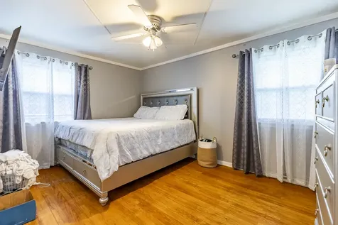 517 North Manchester Drive Chicago Heights IL 60411