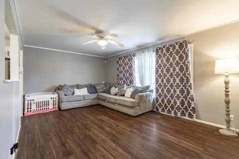 517 North Manchester Drive Chicago Heights IL 60411