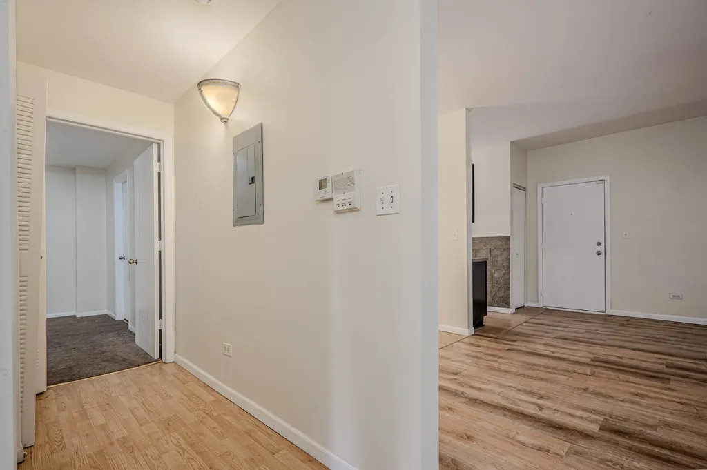 7037 South Crandon Avenue Chicago IL 60649
