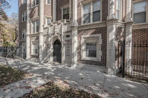 7037 South Crandon Avenue Chicago IL 60649