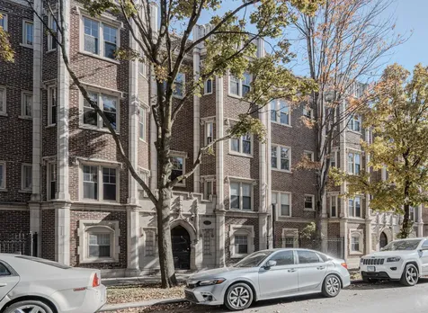 7037 South Crandon Avenue Chicago IL 60649