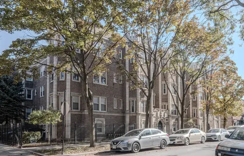 7037 South Crandon Avenue Chicago IL 60649