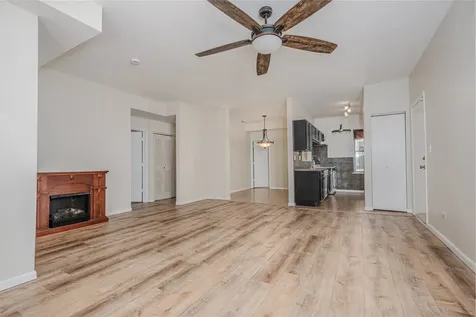 7037 South Crandon Avenue Chicago IL 60649