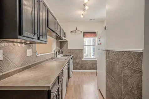 7037 South Crandon Avenue Chicago IL 60649