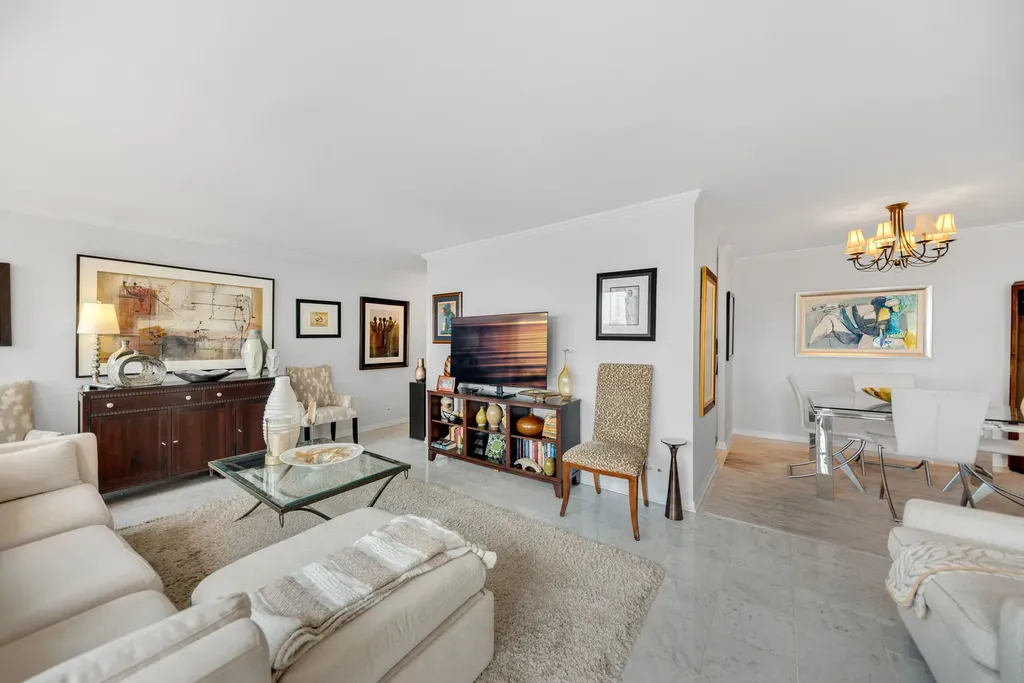 111 East Chestnut Street Chicago IL 60611