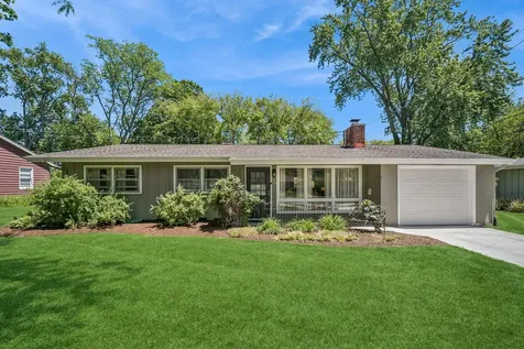138 Kimberly Road East Dundee IL 60118