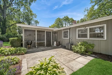 138 Kimberly Road East Dundee IL 60118