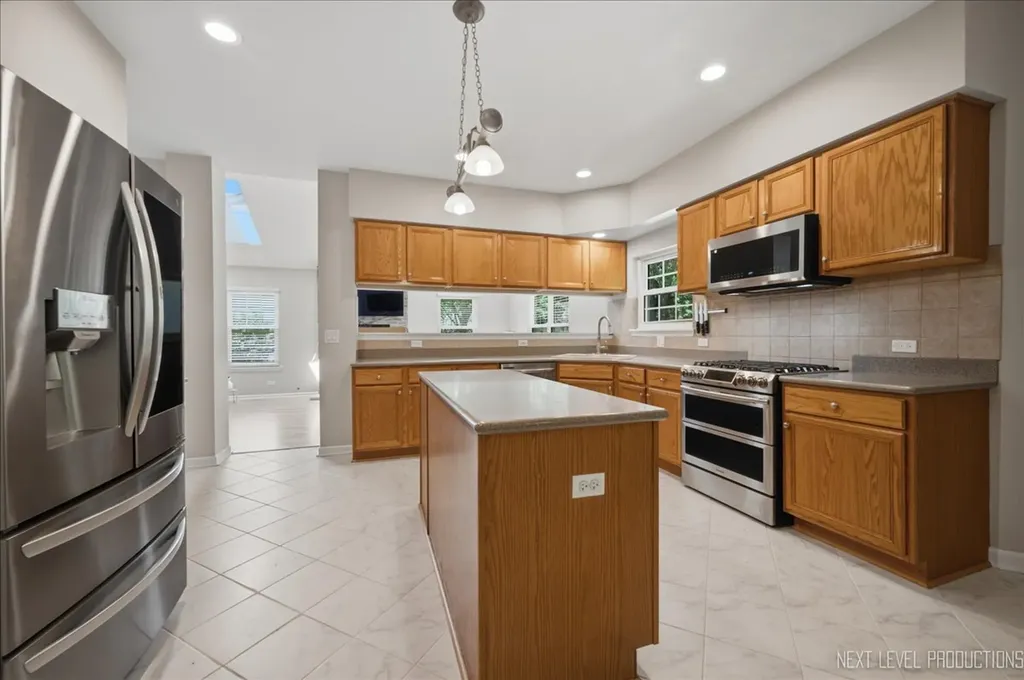 2755 Bluewater Circle Naperville IL 60564